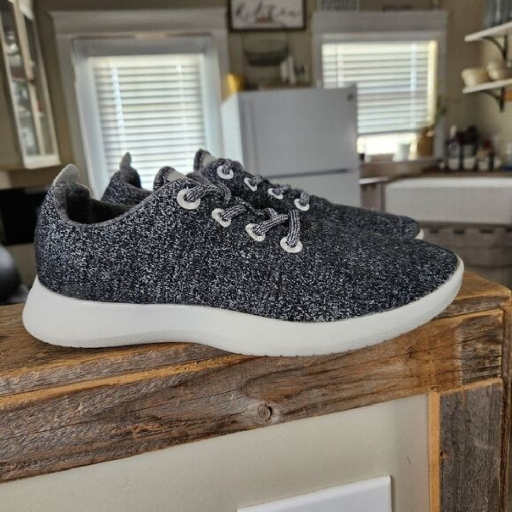 Allbirds Wool Runners Grey Athletic Running Shoes Womens Size 9 Sanitized RTW